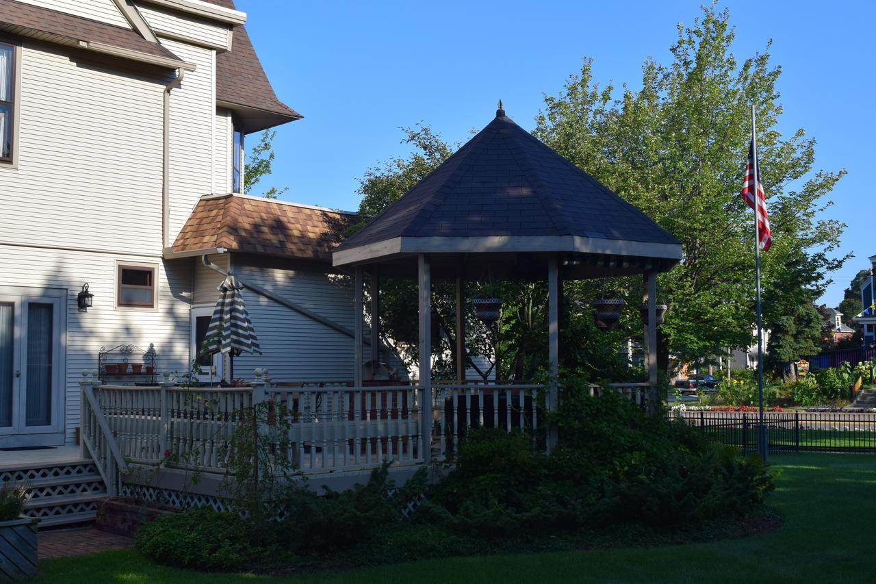 The Lamplighter Bed & Breakfast Of Ludington Extérieur photo