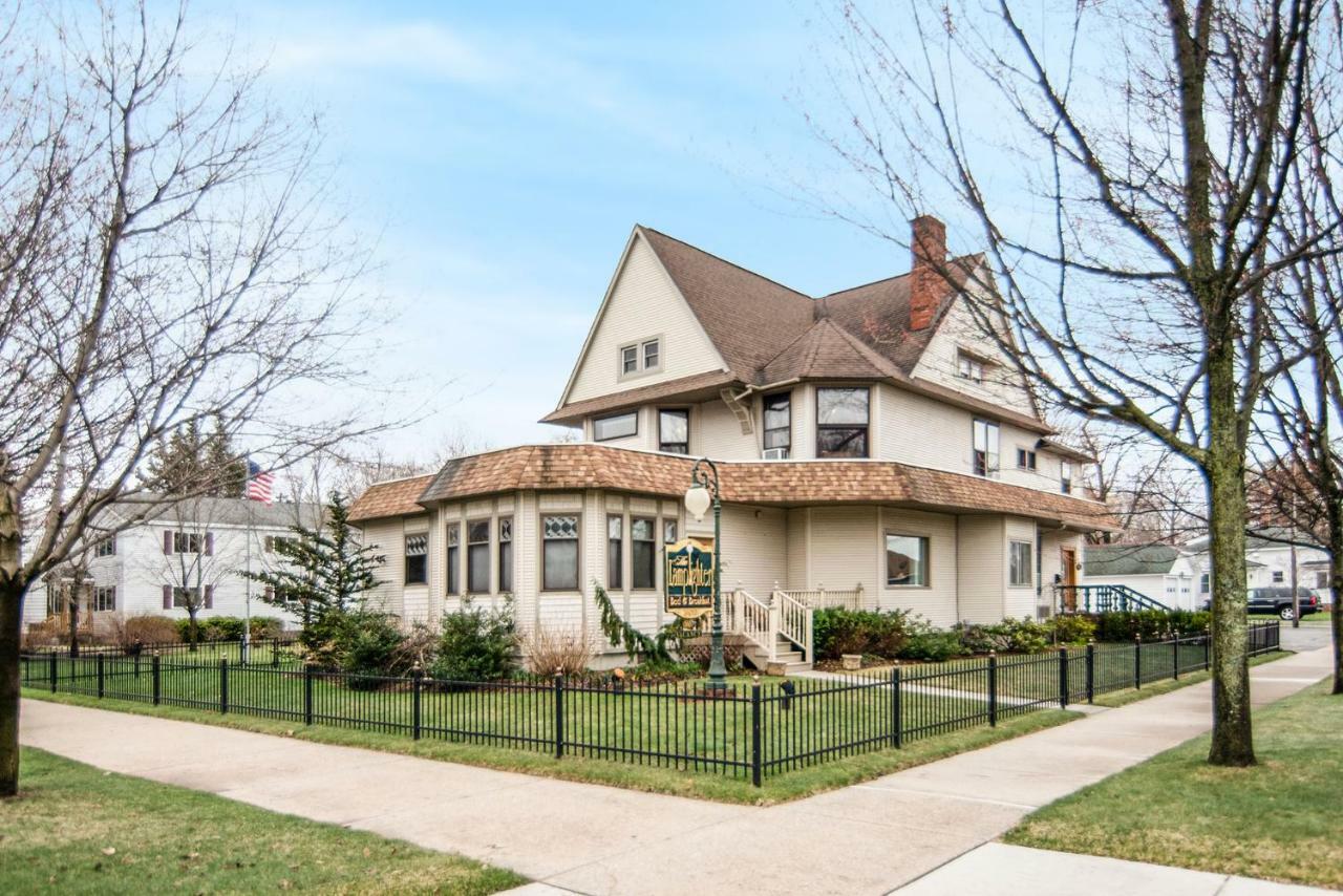 The Lamplighter Bed & Breakfast Of Ludington Extérieur photo